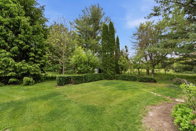 4405 Honeywood LANE, Jackson, WI 53037