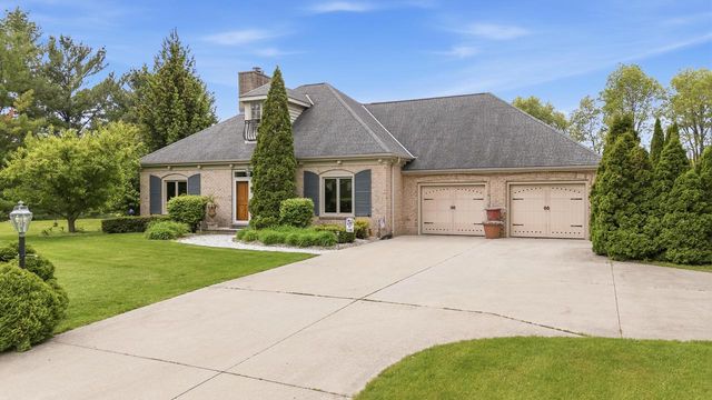 4405 Honeywood LANE, Jackson, WI 53037