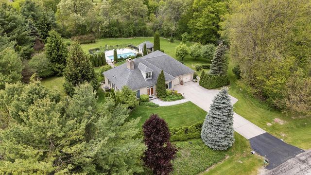 4405 Honeywood LANE, Jackson, WI 53037