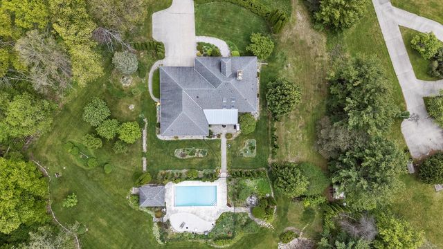 4405 Honeywood LANE, Jackson, WI 53037