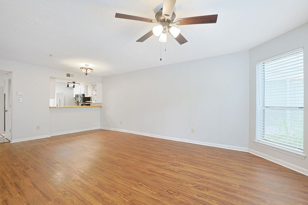 4601 Greenbriar Dr Unit 105, Little River, SC 29566 — photo 3