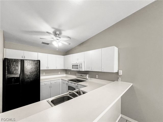 1215 SE 8th AVE, Cape Coral, FL 33990