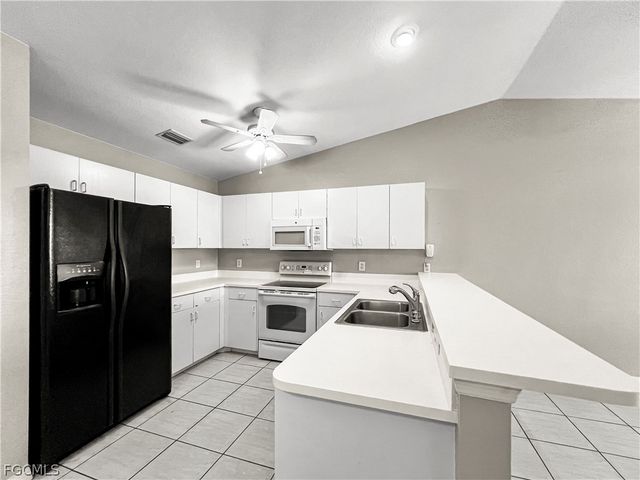 1215 SE 8th AVE, Cape Coral, FL 33990