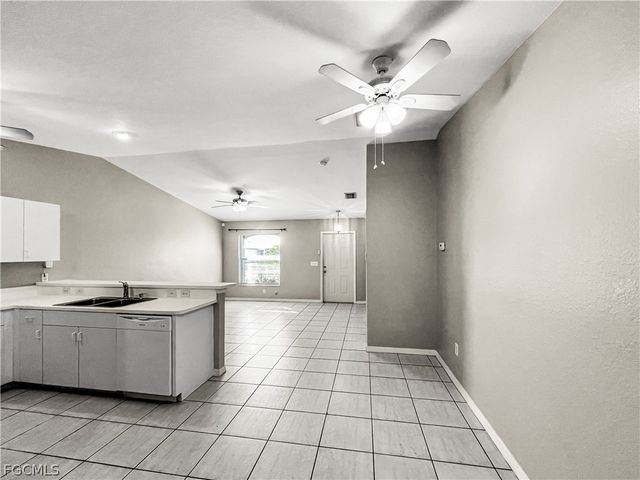 1215 SE 8th AVE, Cape Coral, FL 33990