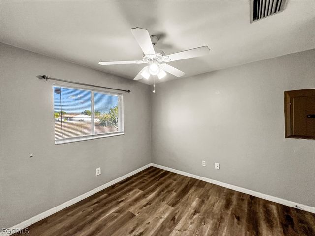 1215 SE 8th AVE, Cape Coral, FL 33990