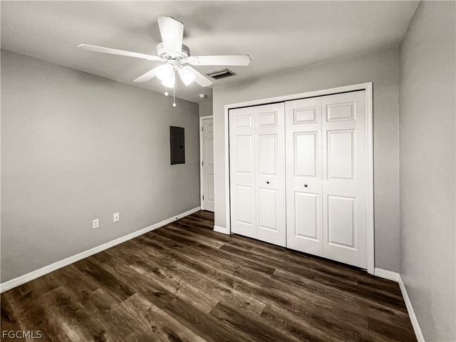 1215 SE 8th AVE, Cape Coral, FL 33990