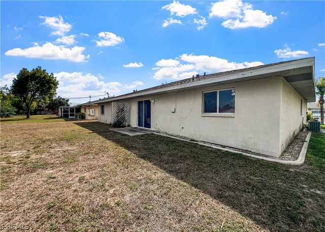 1215 SE 8th AVE, Cape Coral, FL 33990