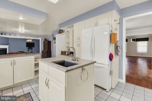 1204 REDWOOD HILLS CIRCLE, Carlisle, PA 17015