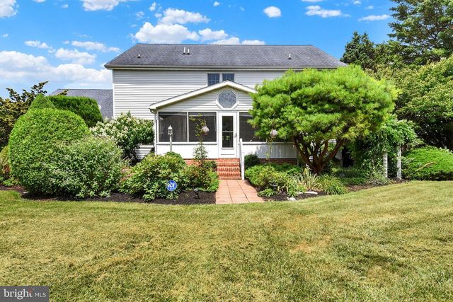 1204 REDWOOD HILLS CIRCLE, Carlisle, PA 17015