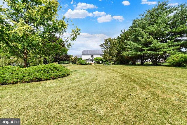 1204 REDWOOD HILLS CIRCLE, Carlisle, PA 17015