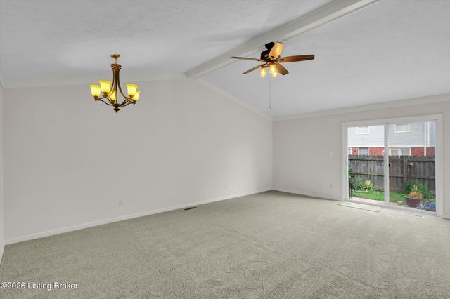 8802 Doe Run Ct, Louisville, KY 40242
