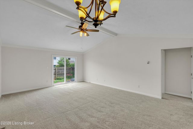 8802 Doe Run Ct, Louisville, KY 40242