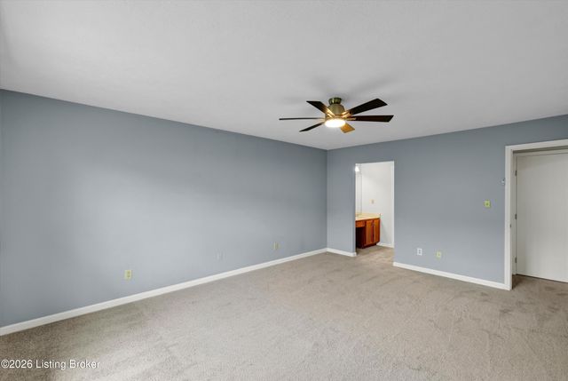 8802 Doe Run Ct, Louisville, KY 40242