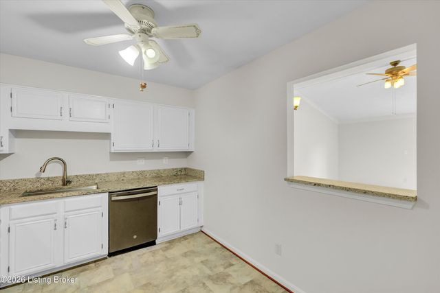 8802 Doe Run Ct, Louisville, KY 40242
