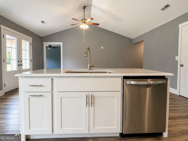 55 Skyline Hts, Lafayette, GA 30728