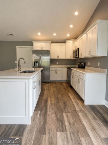 55 Skyline Hts, Lafayette, GA 30728