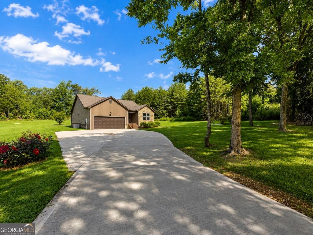 55 Skyline Hts, Lafayette, GA 30728