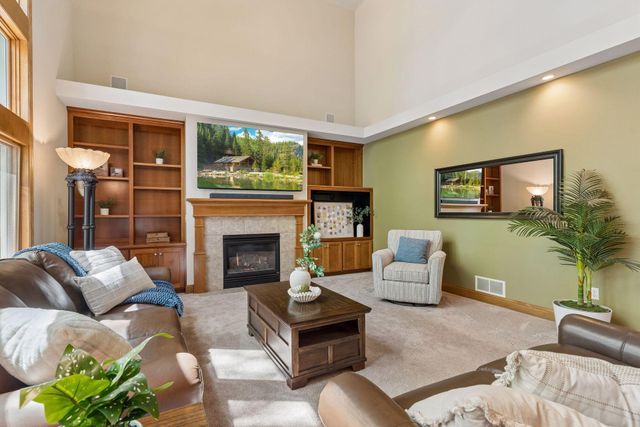 3716 Falcon Way, Eagan, MN 55123