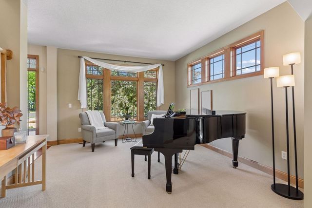 3716 Falcon Way, Eagan, MN 55123