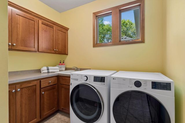 3716 Falcon Way, Eagan, MN 55123