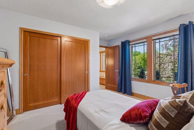 3716 Falcon Way, Eagan, MN 55123