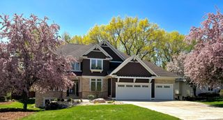 3716 Falcon Way, Eagan, MN 55123