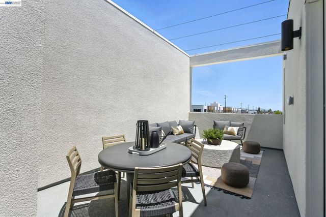 1668 Clement Ave, Alameda, CA 94501