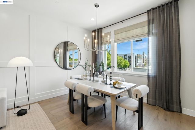 1668 Clement Ave, Alameda, CA 94501