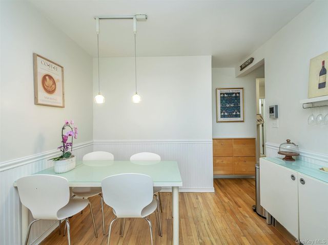 31U Madison Park Gardens 31U, Port Washington, NY 11050