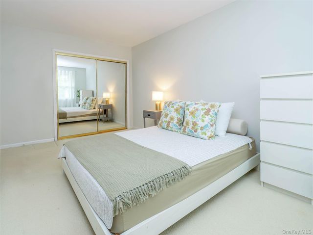 31U Madison Park Gardens 31U, Port Washington, NY 11050