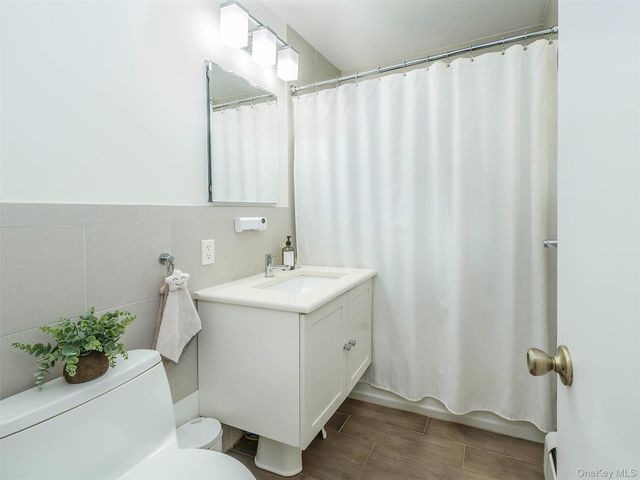 31U Madison Park Gardens 31U, Port Washington, NY 11050