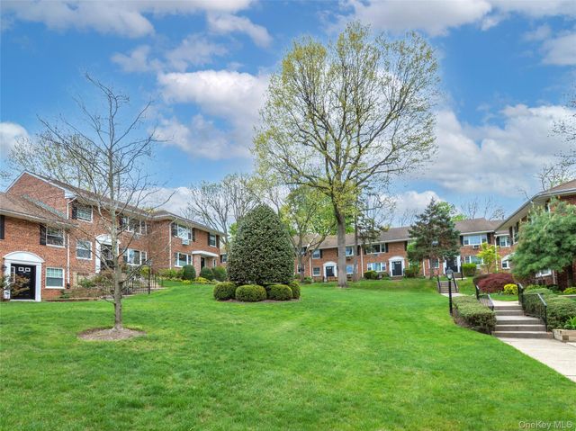 31U Madison Park Gardens 31U, Port Washington, NY 11050