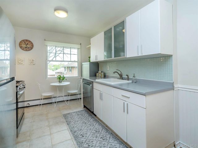 31U Madison Park Gardens 31U, Port Washington, NY 11050