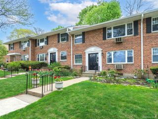 31U Madison Park Gardens 31U, Port Washington, NY 11050