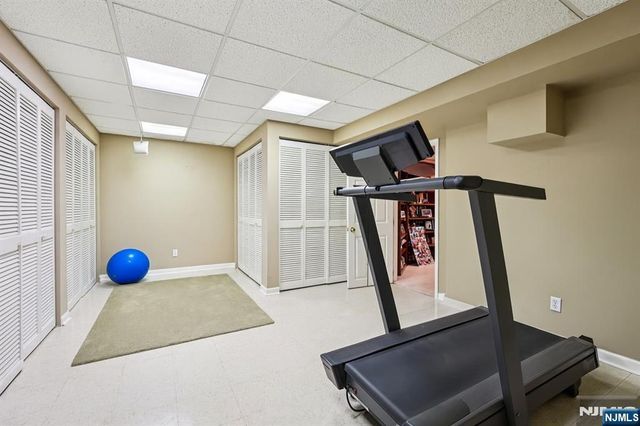 12 Hadley Lane, Wayne, NJ 07470