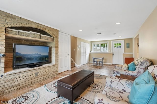 22 Allen Dr, Wayne Twp., NJ 07470