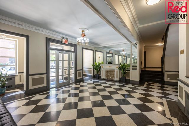 64-85 Saunders Street A8, Rego Park, NY 11374
