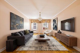 64-85 Saunders Street A8, Rego Park, NY 11374