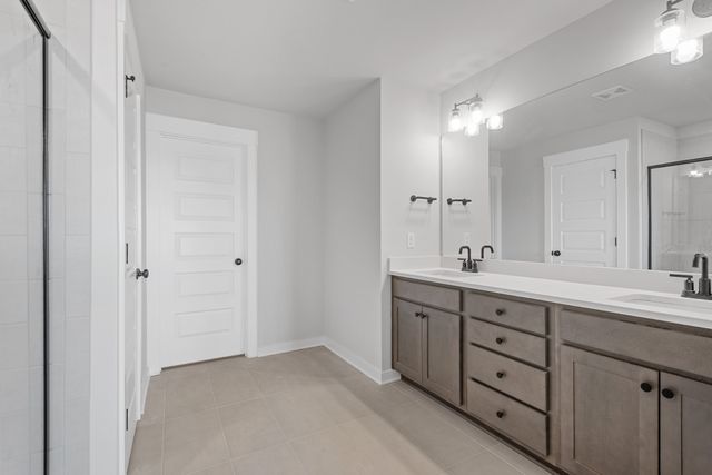 8000 Netterfield Drive, White House, TN 37188