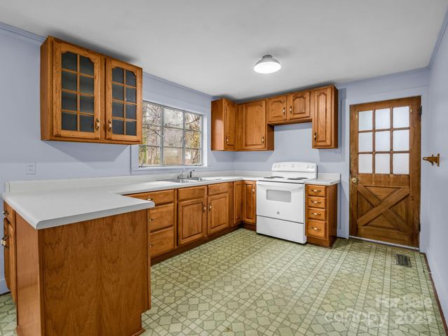 109 Wall Road, Tryon, NC 28782