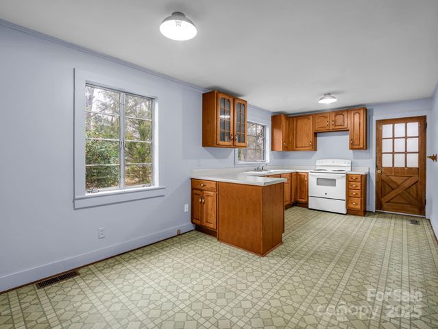 109 Wall Road, Tryon, NC 28782