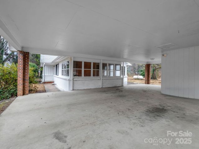 109 Wall Road, Tryon, NC 28782