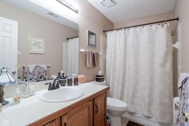 2206 Emily Drive, Indianapolis, IN 46260