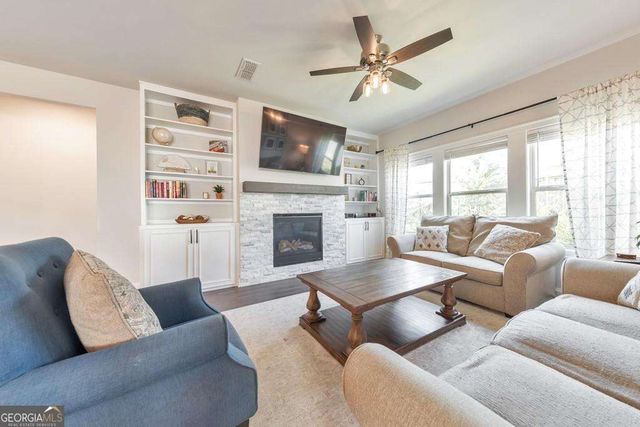 130 Neese Farm Drive, Woodstock, GA 30188
