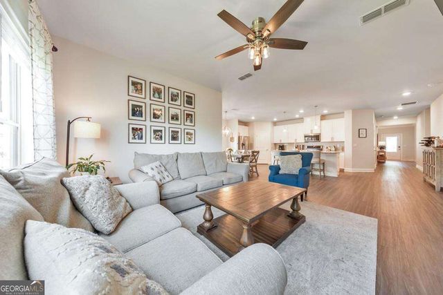 130 Neese Farm Drive, Woodstock, GA 30188