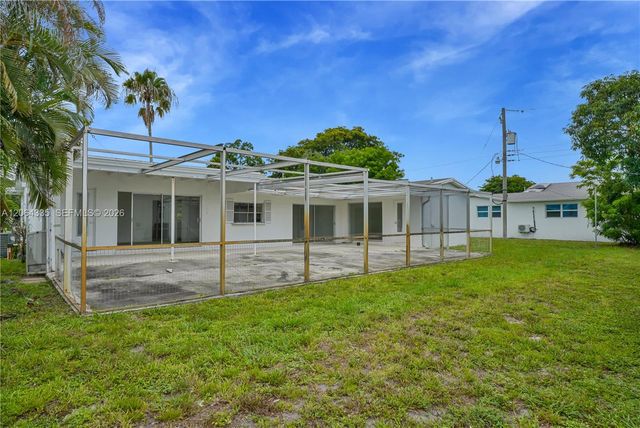 17355 NE 7th Ave, Miami, FL 33162