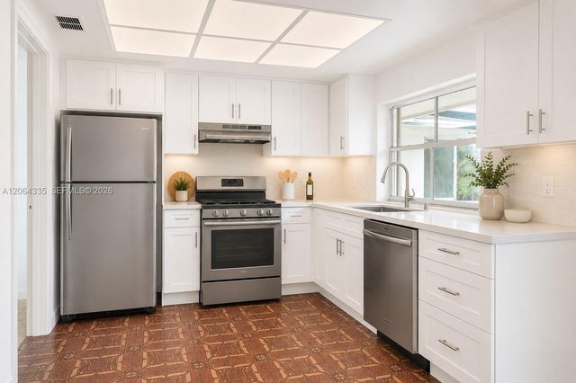17355 NE 7th Ave, Miami, FL 33162