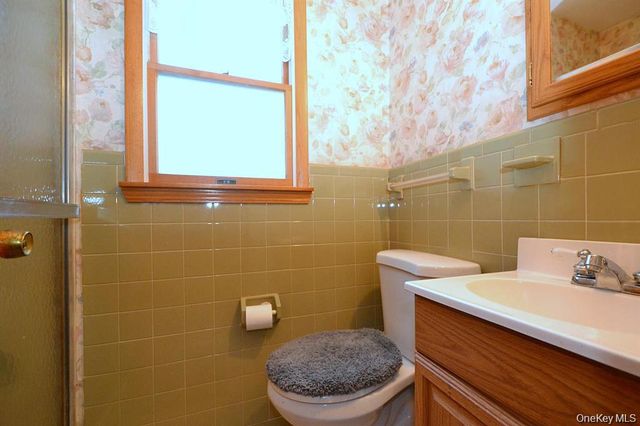 120 Arlington Road, Lake Ronkonkoma, NY 11779