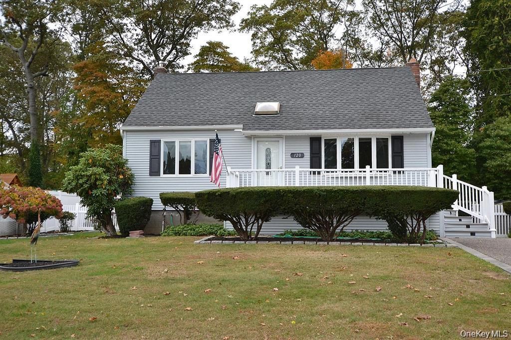 120 Arlington Road, Lake Ronkonkoma, NY 11779
