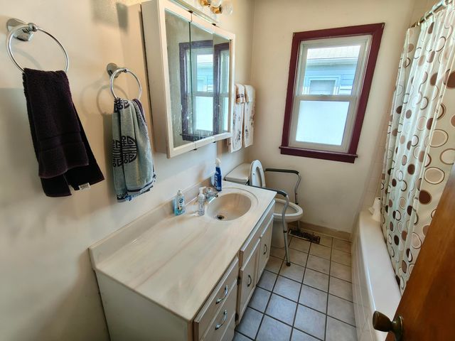 1027 Central Avenue, Gary, IN 46407